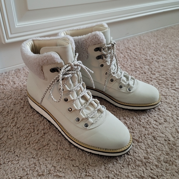 Timberland Shoes - 💜 Aspen Nomad boots vegan leather sherpa lined water resistant winter boots 8.5